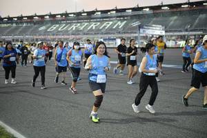 BIB: 50839, 50870, 83395, 83399, 3170
                            <button type="button" onclick="openModal(10464625)" class="btn btn-primary btn-sm float-right btn-popup" data-toggle="modal" data-target=".modal-high-quality">
                        <i class="fas fa-shopping-cart"></i> Add to Cart
                    </button>
                                            <button type="button" onclick="isThisMe(10464625, true)" class="btn btn-success btn-sm float-right btn-popup btn-isme hidden" data-toggle="tooltip" data-placement="bottom" title="นี่คือรูปของคุณใช่ไหม คลิกที่นี่เพื่อเอาเข้าอัลบั้ม">
                        <i class="fas fa-plus"></i> Add to album
                    </button>
                    <button type="button" onclick="isThisMe(10464625, false)" class="btn btn-warning btn-sm float-right btn-popup btn-isnotme hidden">
                        <i class="fas fa-ban"></i> Remove from album
                    </button>